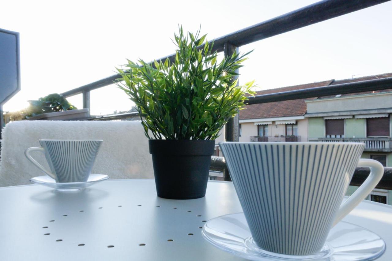 Top Apartment In The Center Balcony+Wi-Fi+Panorama Milan Exterior photo